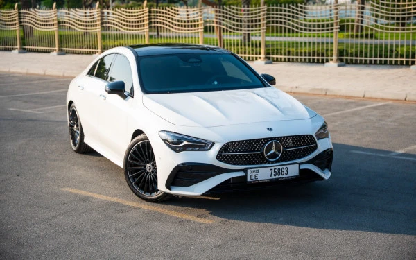 White Mercedes CLA200 Photo 2