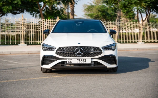 White Mercedes CLA200 Photo 3