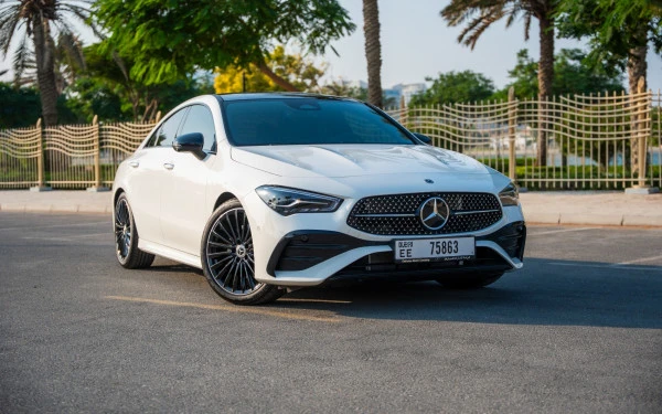 White Mercedes CLA200 Photo 6