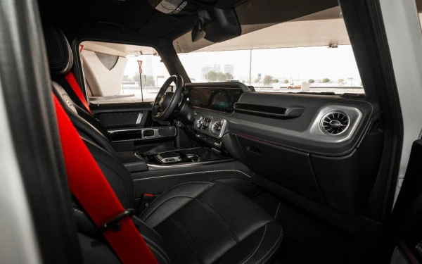 Белый Mercedes G63 AMG Photo 4