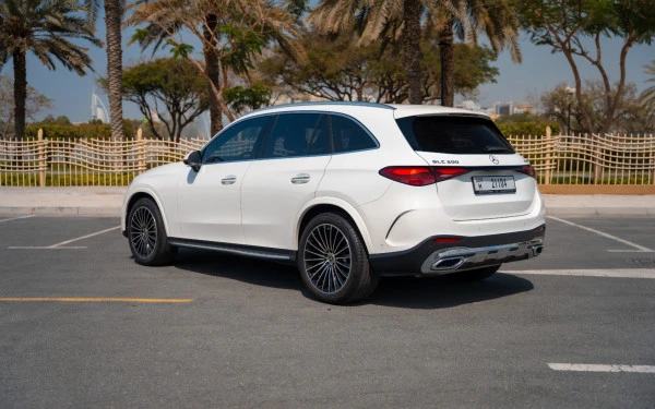 Белый Mercedes GLC 200 SUV Photo 4