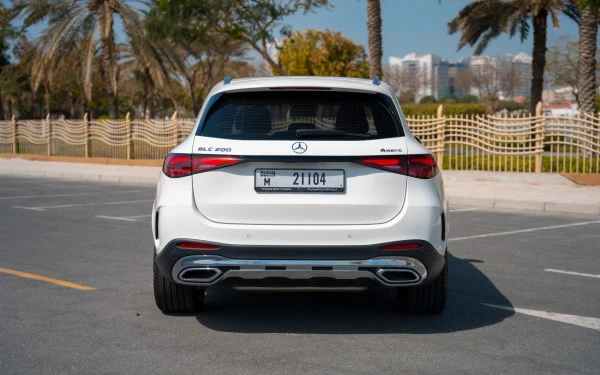 Белый Mercedes GLC 200 SUV Photo 5