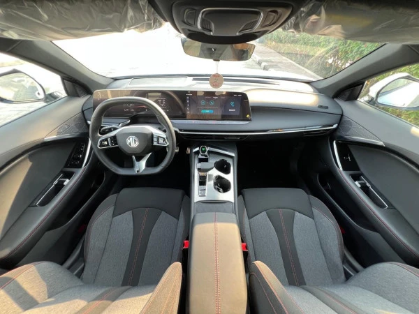 White MG 7 Photo 2