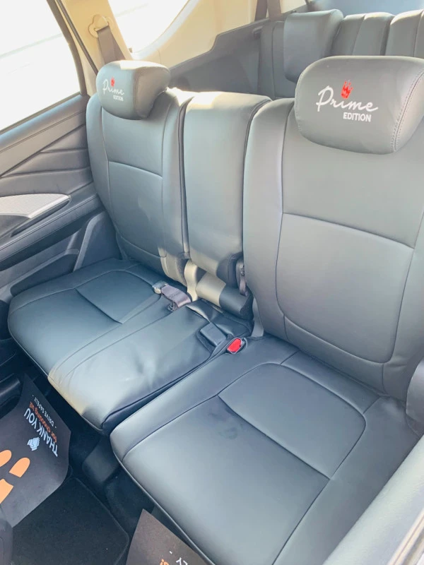 White Mitsubishi Xpander Photo 4