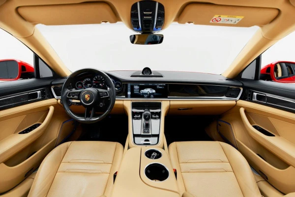 Red Porsche Panamera Photo 3