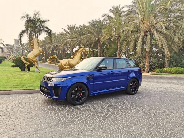 Синий Range Rover Sport SVR Photo 4