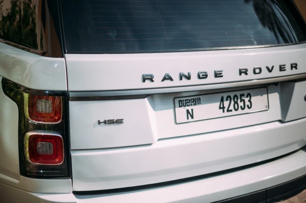 Белый Range Rover Vogue Photo 2