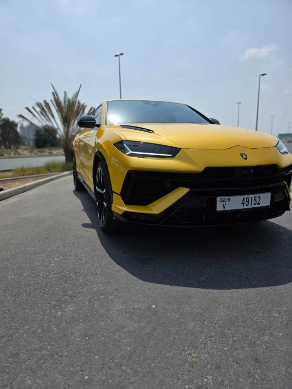 Yellow Lamborghini Urus MY20 Photo 2