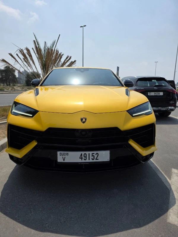 Yellow Lamborghini Urus MY20 Photo 3