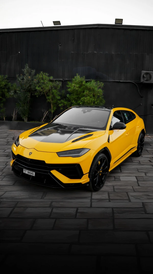 Желтый Lamborghini Urus Photo 3