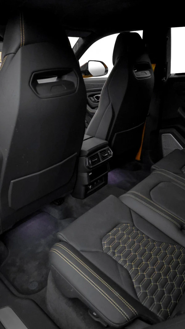 Желтый Lamborghini Urus Photo 6